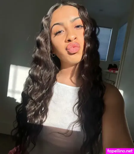 Leanna Lenee Main Profile Photo