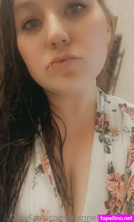 Leannelove1992 OnlyFans Thumbnail #9huncy8P1r