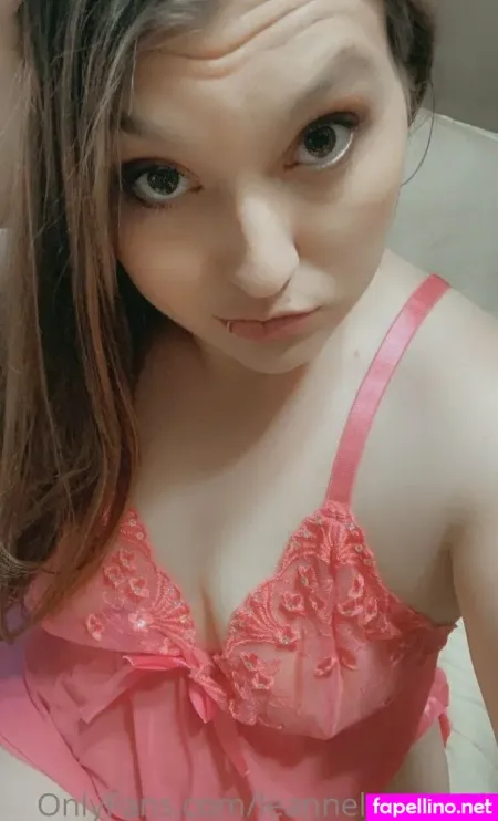 Leannelove1992 OnlyFans Thumbnail #bDIx4bRfRD