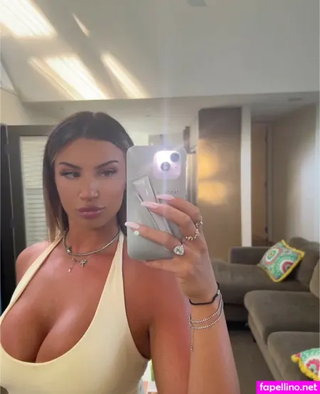 Leanora Matousi OnlyFans Thumbnail #D8PgsjPYP5