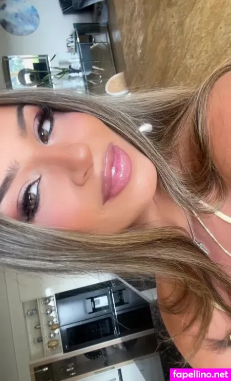 Leanora Matousi OnlyFans Thumbnail #eAdsyd6bJV