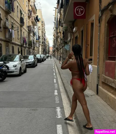 Leareynafaria 1 OnlyFans Thumbnail #vXg6Bg52rZ