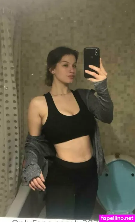 Leasanz OnlyFans Thumbnail #jmyPh3UQ6A