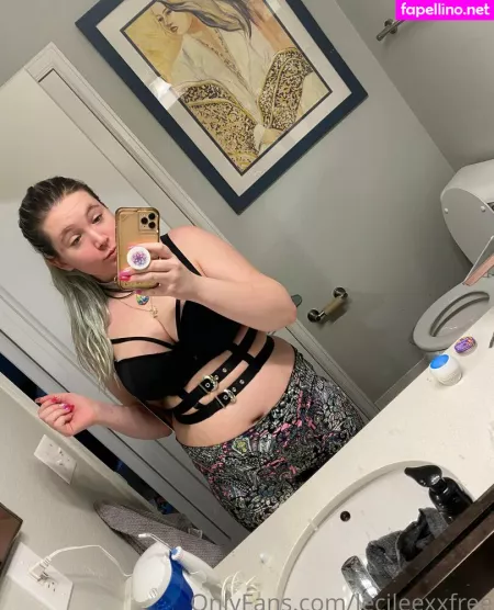 Lecileexxfree OnlyFans Thumbnail #3c4qQY8bt6