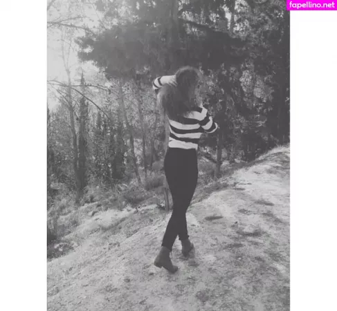 Lee Barkan OnlyFans Thumbnail #HKU2udlmmM