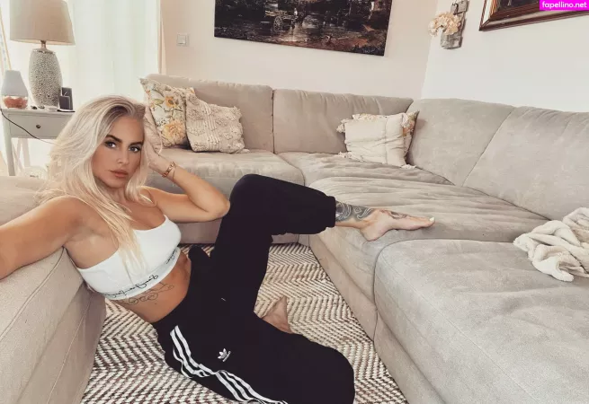 Lee Hart Xx OnlyFans Thumbnail #8gulhzU7hi