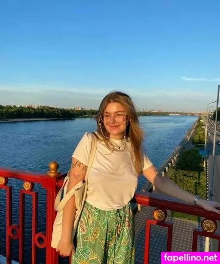 Lee Loo OnlyFans Thumbnail #UyFAPXm12l