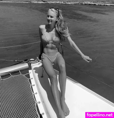 Lee Paulina OnlyFans Thumbnail #NdLQeYemsO