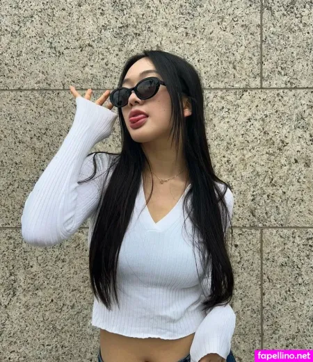 Lee Seoin OnlyFans Thumbnail #EeOxd7dX7D