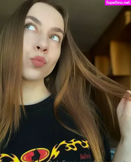 Leeeeyyyla OnlyFans Thumbnail #CDdIxdov6Y