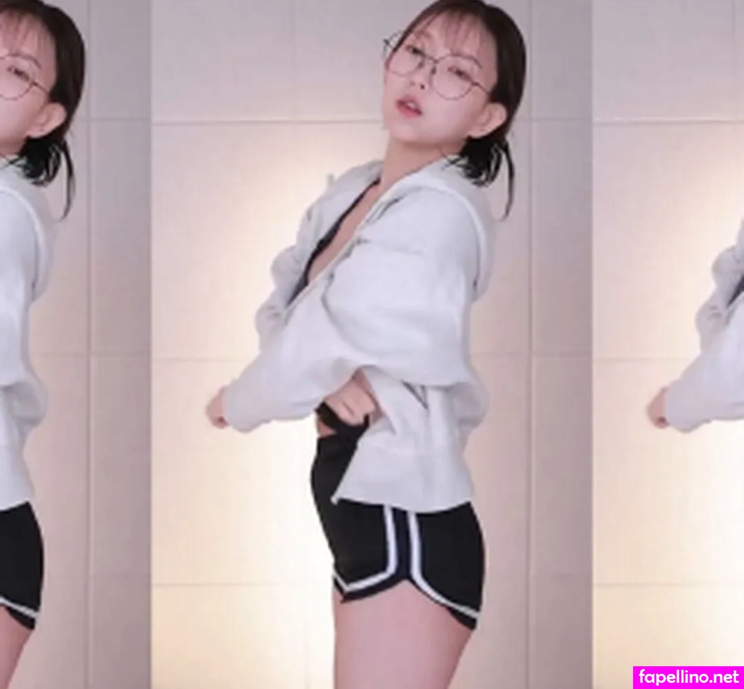 lee_lxte, leela_ Nude Leaked OnlyFans Photo #JeKhGtTDYn