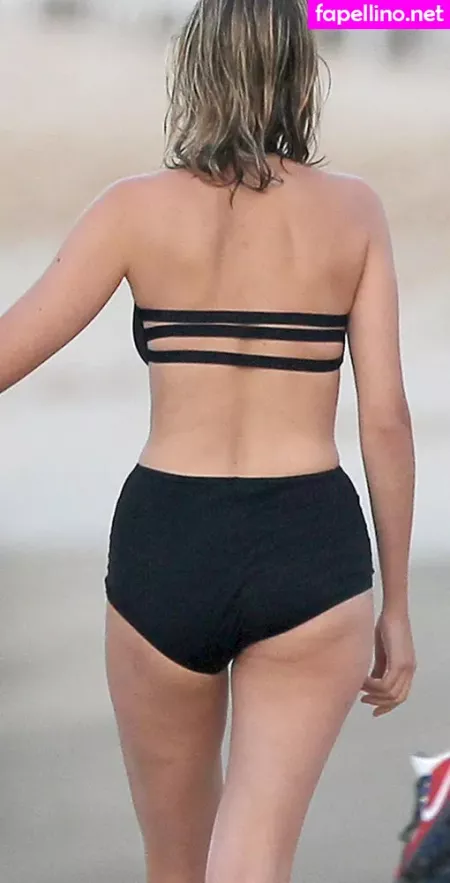 Leelee Sobieski OnlyFans Thumbnail #4GlyviDZDw