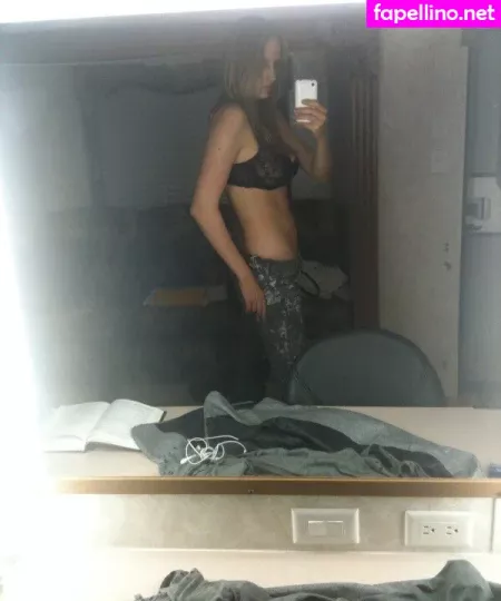 Leelee Sobieski OnlyFans Thumbnail #n8Ee1UM62z