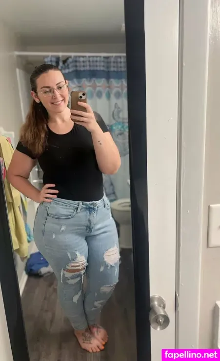 Leeleexxxo OnlyFans Thumbnail #8qo96vKqei