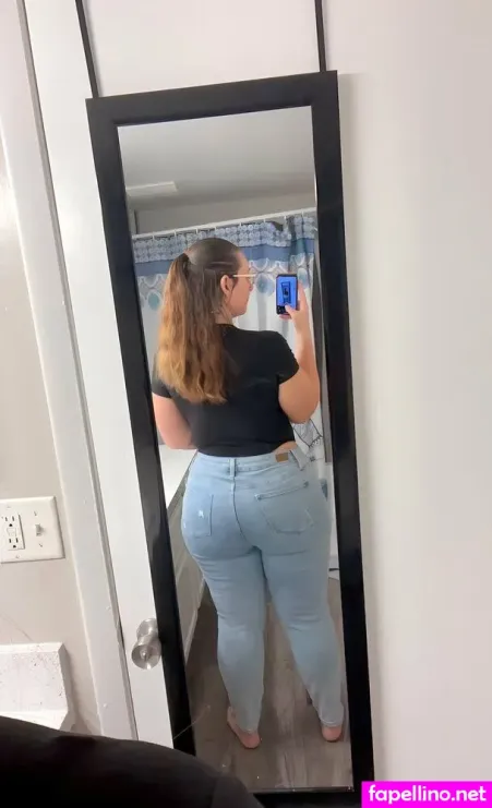 Leeleexxxo OnlyFans Thumbnail #Zb9fCcArzy