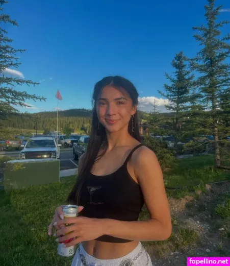 Leenah Robinson OnlyFans Thumbnail #9yBfUDSatX