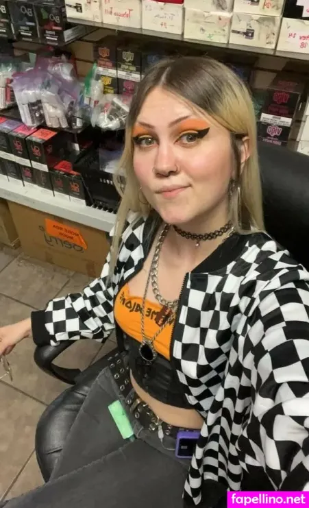 Left Fordread OnlyFans Thumbnail #i0YL2vzJm1