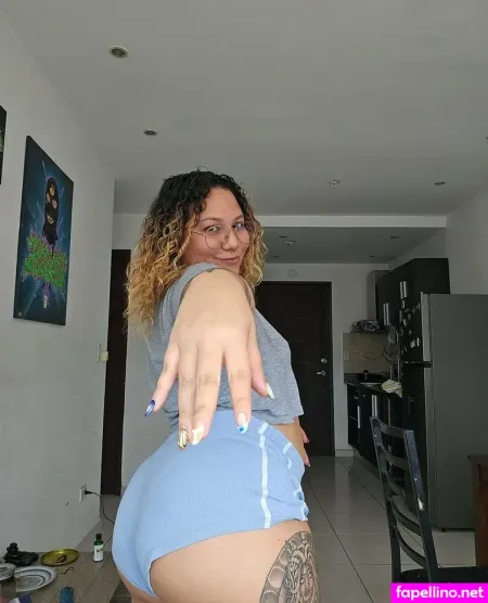 Legalmenteileana413 OnlyFans Thumbnail #4gY1MzQtKN
