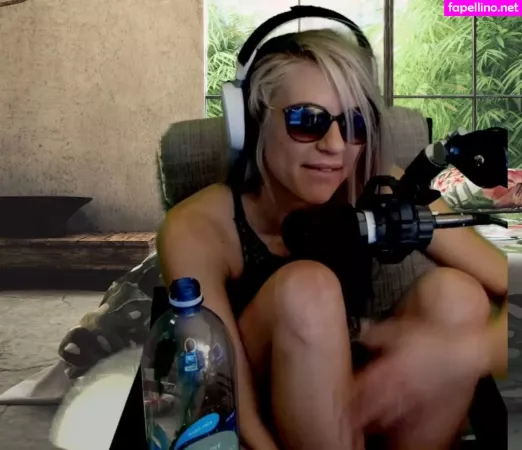 Legendary Lea OnlyFans Thumbnail #4ZLY7fTvEr