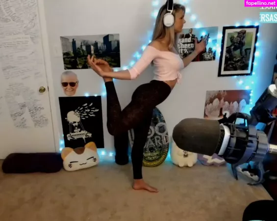Legendary Lea OnlyFans Thumbnail #T8pT2dEM7L