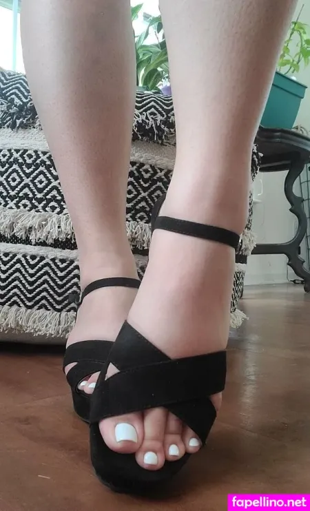 Legsnangelwings OnlyFans Thumbnail #1imXA6ScLC