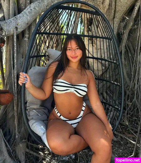 Legswithshmegs Megan Bungato OnlyFans Thumbnail #H7keuJP5X9