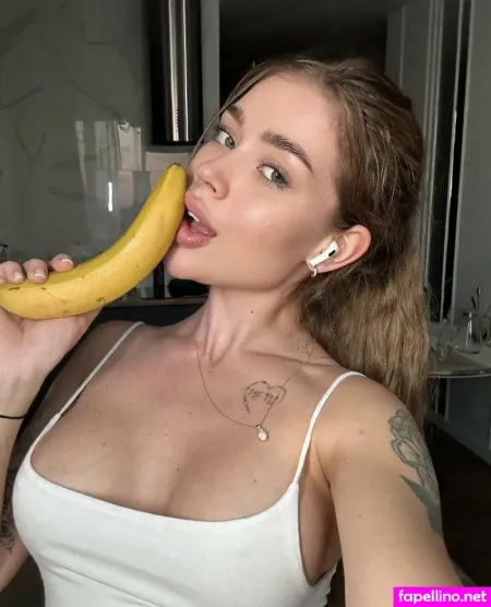 Leia Simmons OnlyFans Thumbnail #rjRxdMS088