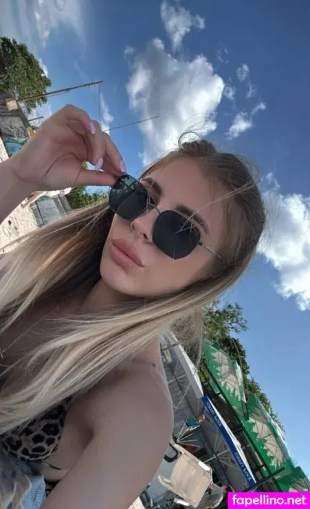 Leiabelle OnlyFans Thumbnail #IuxPNSSv3R