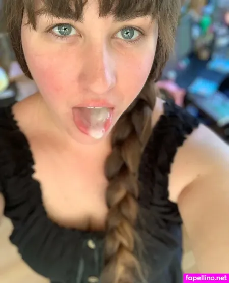 Leialovelynfree OnlyFans Thumbnail #xDk37B1aiR