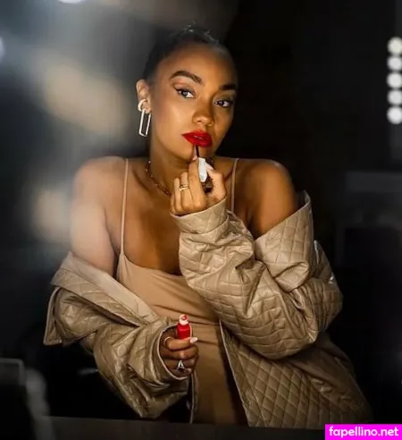 Leigh Ann Pinnock OnlyFans Thumbnail #6AzX4qI9oL