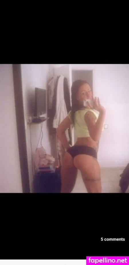 Leigh Anne Hodgson OnlyFans Thumbnail #9976OzJIjU