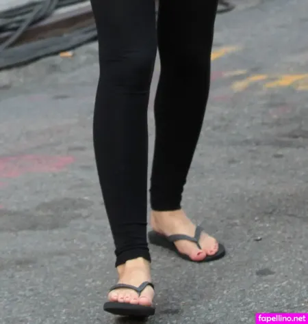 Leighton Meester OnlyFans Thumbnail #Ku1pBPdU71