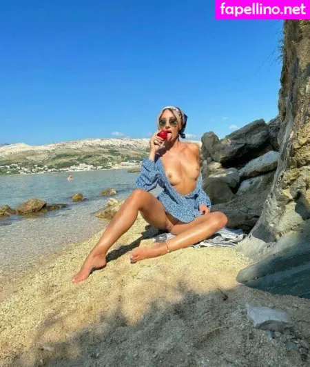 Leila Crystal OnlyFans Thumbnail #wxeoxdY3Qb