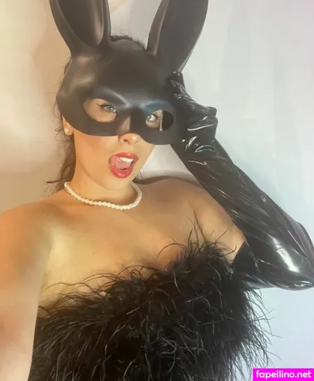 Leila Hadid Main Profile Photo