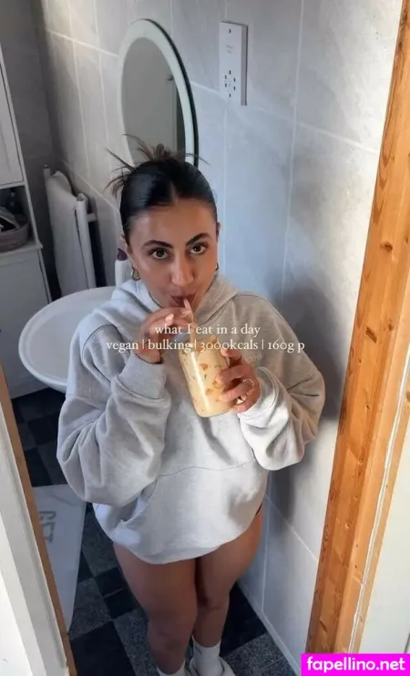 Leila Hannoun OnlyFans Thumbnail #cDxpZ7X6Jo