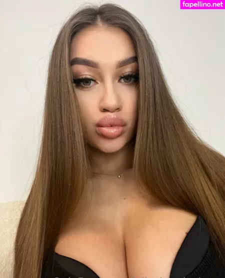 Leila Kaminskaya OnlyFans Thumbnail #0L9BpBMFQT