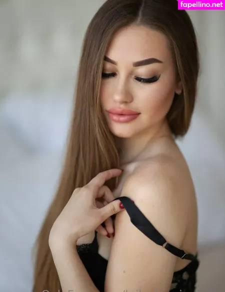 Leila Kaminskaya OnlyFans Thumbnail #RhoUL5pO9y