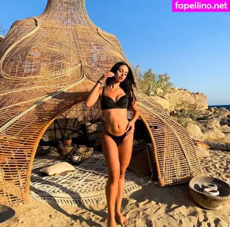 Leila Kraja OnlyFans Thumbnail #DZEBRpsHr8