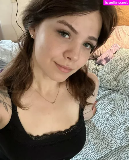 Leila L0 OnlyFans Thumbnail #V7G9TEUOF9