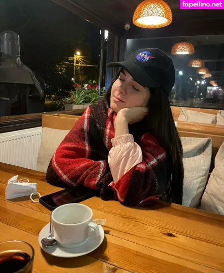 Leila L0 OnlyFans Thumbnail #bKuGq9u16h