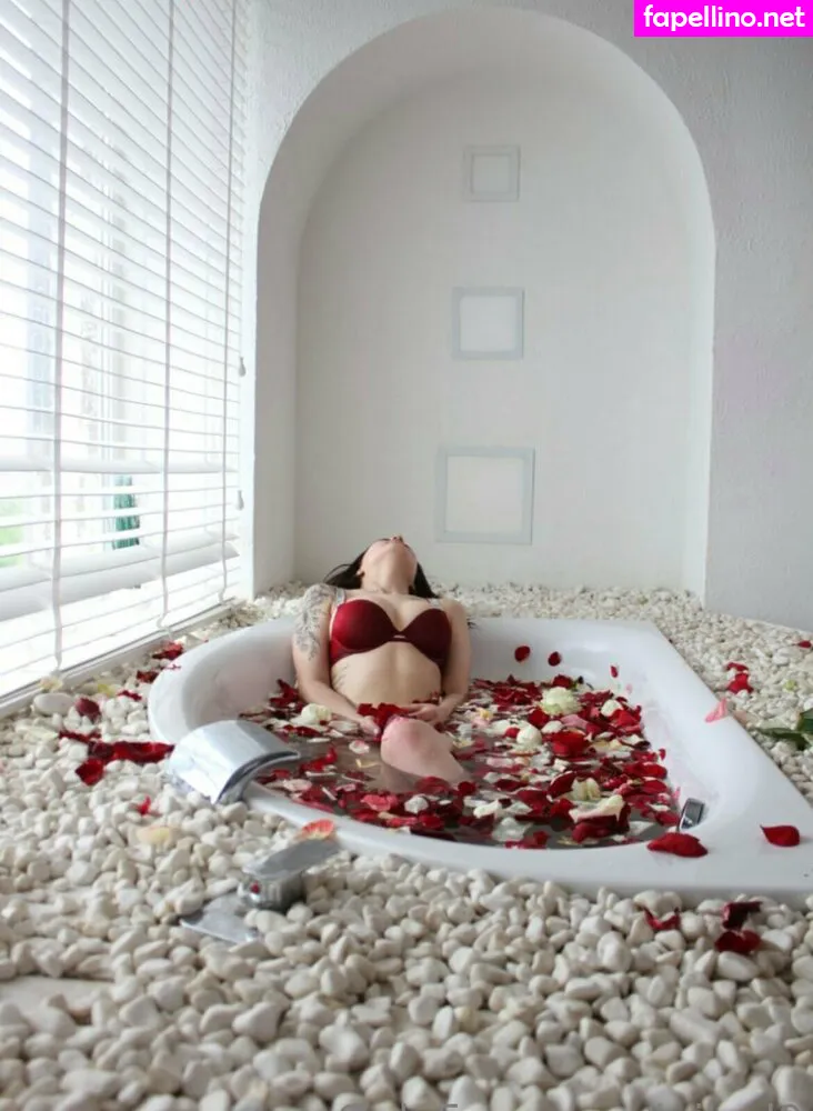 leila_l, leila_l0 Nude Leaked OnlyFans Photo #pAt14bM14C