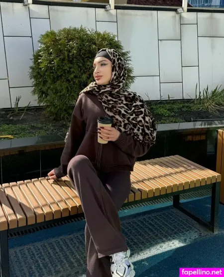 Leila Lips OnlyFans Thumbnail #54VJLmlZaN