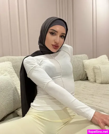 Leila Lips OnlyFans Thumbnail #8OiPuxpMMy