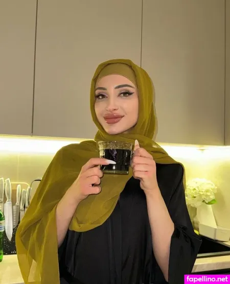 Leila Lips OnlyFans Thumbnail #rfR4D5T4p7