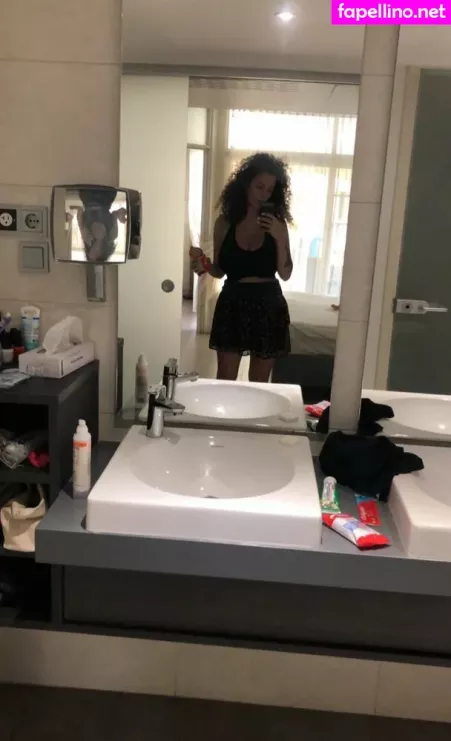 Leila Lowfire OnlyFans Thumbnail #GMxSNuF6Cm