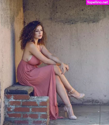 Leila Lowfire OnlyFans Thumbnail #jCNAJ4kzGa