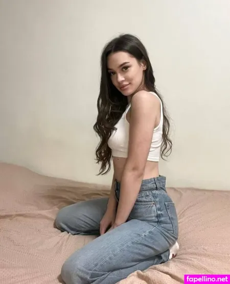 Leila Mur OnlyFans Thumbnail #wQo3CnS1ls