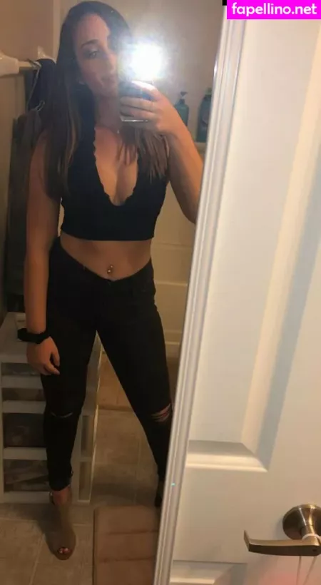 Leila Saltzman OnlyFans Thumbnail #6Cc6PpozLl