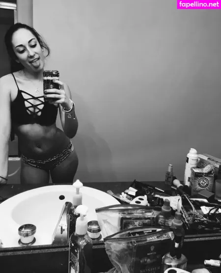 Leila Saltzman OnlyFans Thumbnail #fKkhLfY5Kn