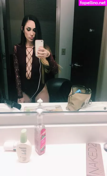 Leila Saltzman OnlyFans Thumbnail #nEFPPq2bAI